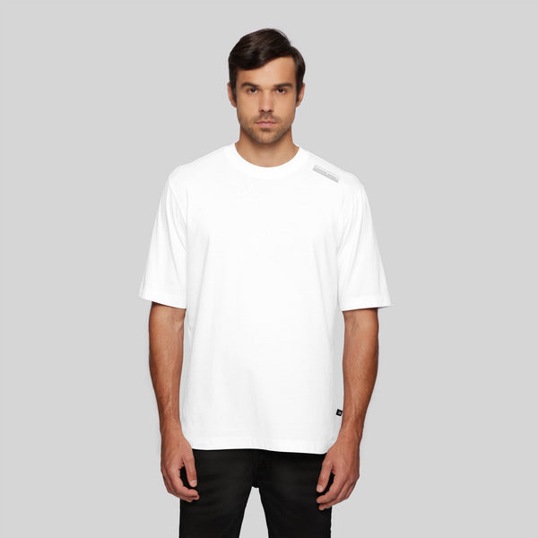 HILTON WHITE T-SHIRT OVERSIZED · otra vista