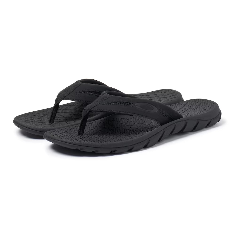 OPERATIVE FLIP FLOP / Blackout