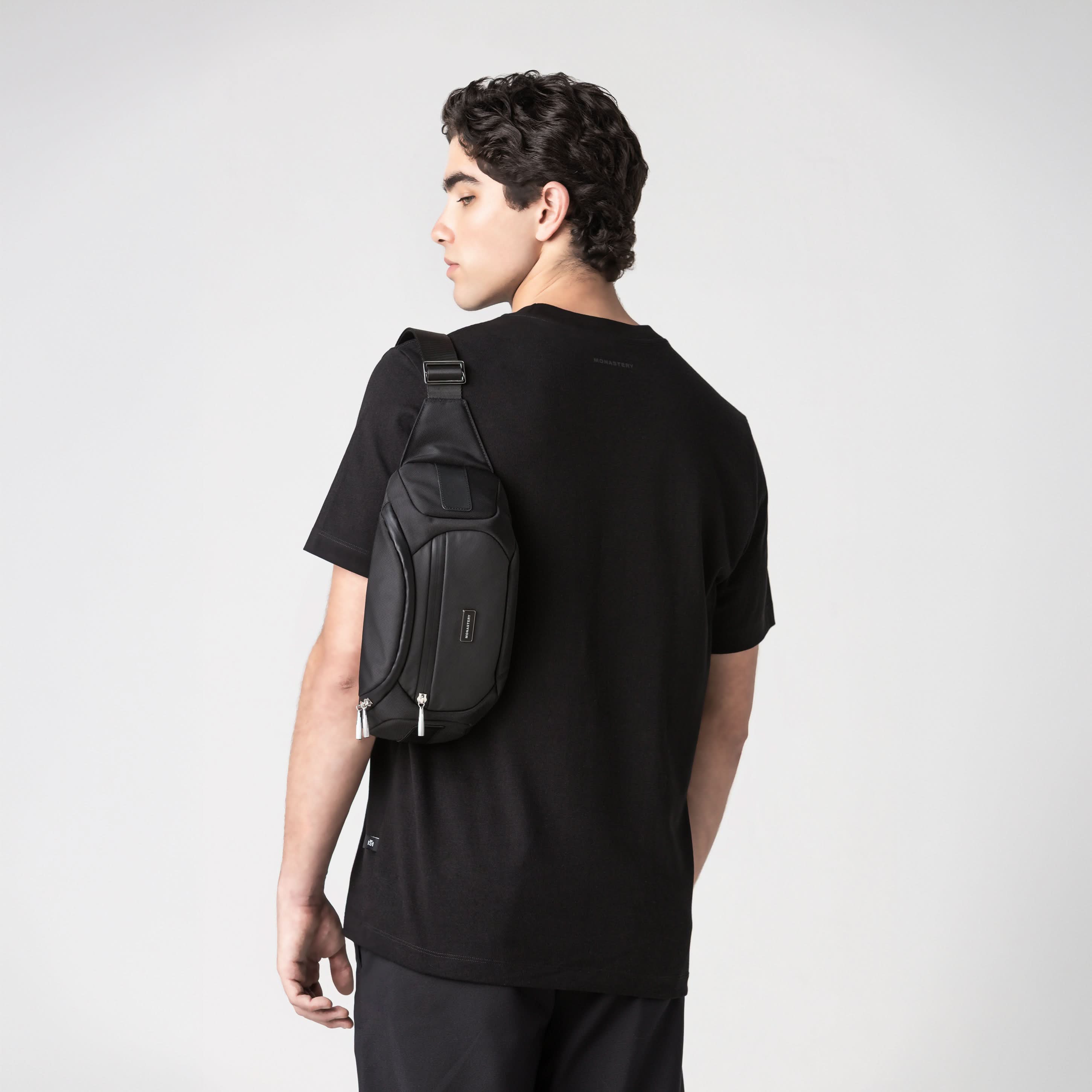 ALBAQ FANNY PACK UNISEX BLACK