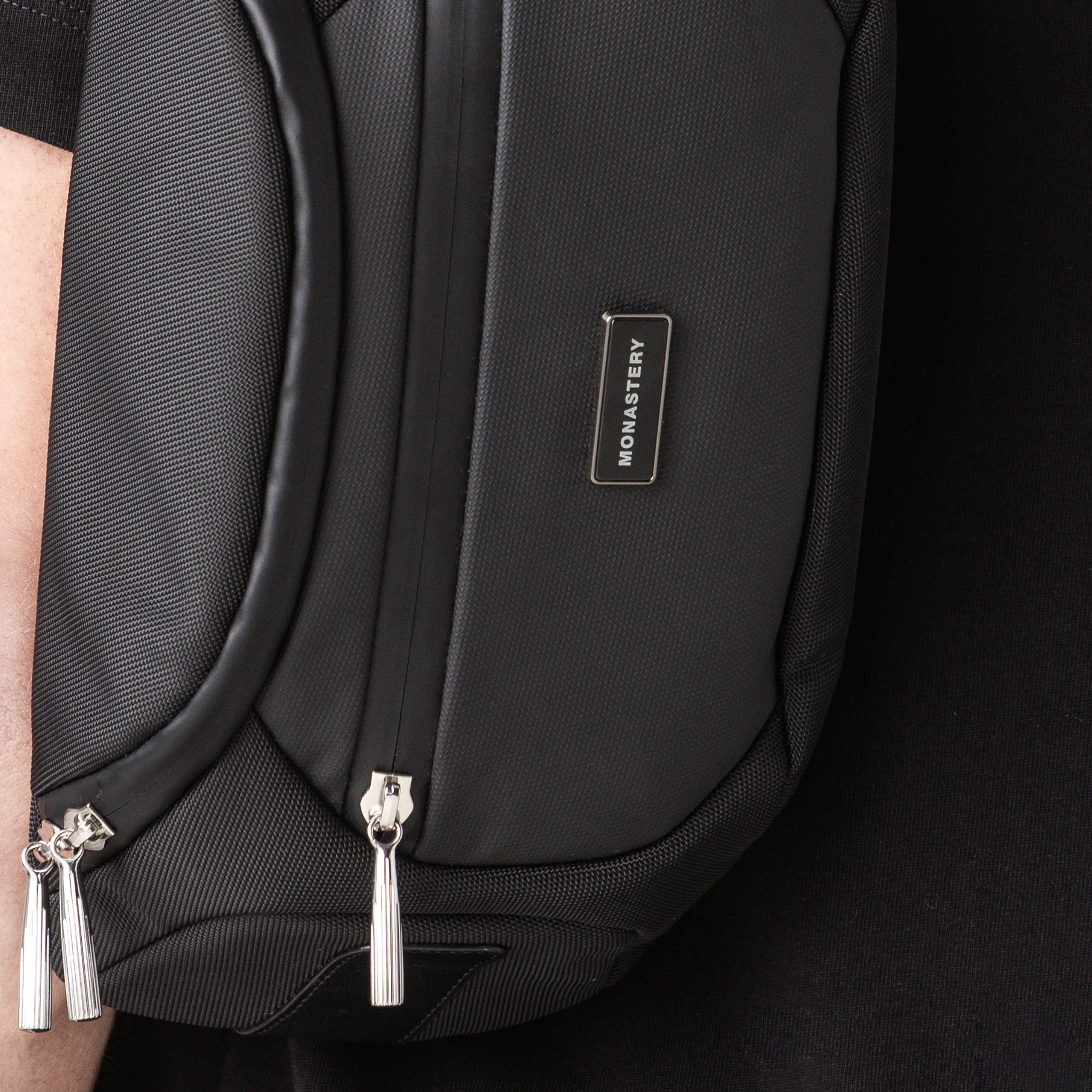 ALBAQ FANNY PACK UNISEX BLACK