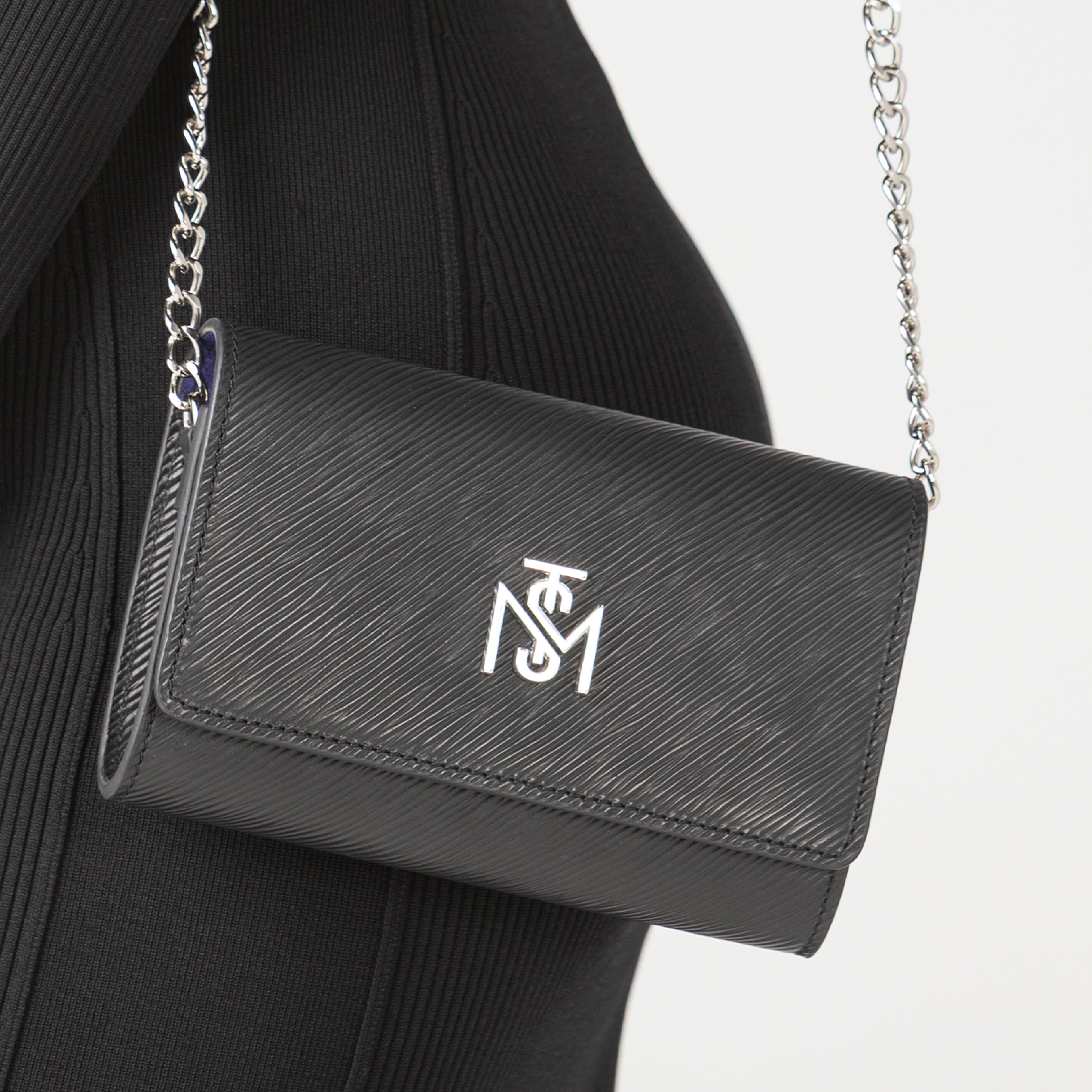 EXULTUS SHOULDER BAG WOMEN BLACK