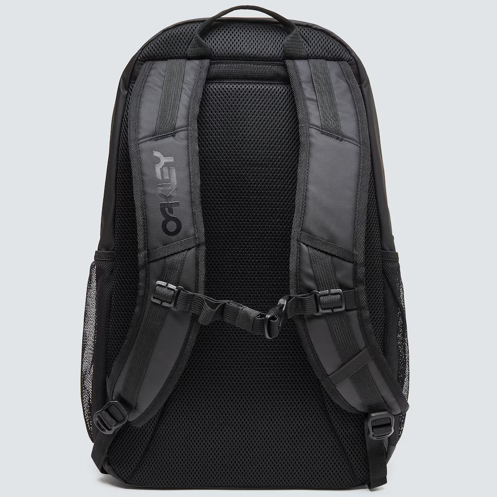 THE FRESHMAN Skate BACKPACK / Blackout