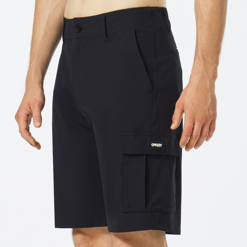 B1B CARGO HYBRID SHORT 21'' / Blackout