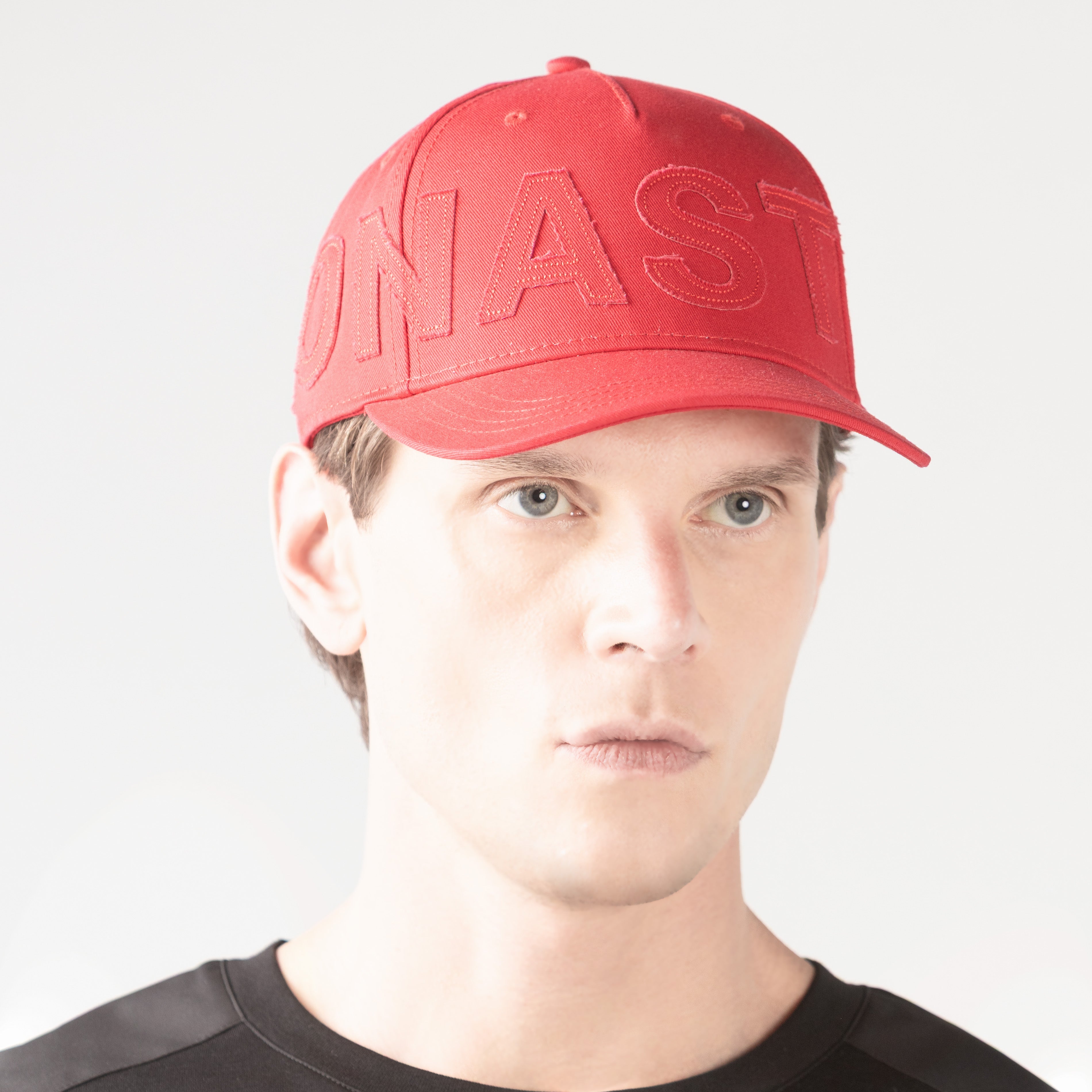LAOCONTE CAP UNISEX RED