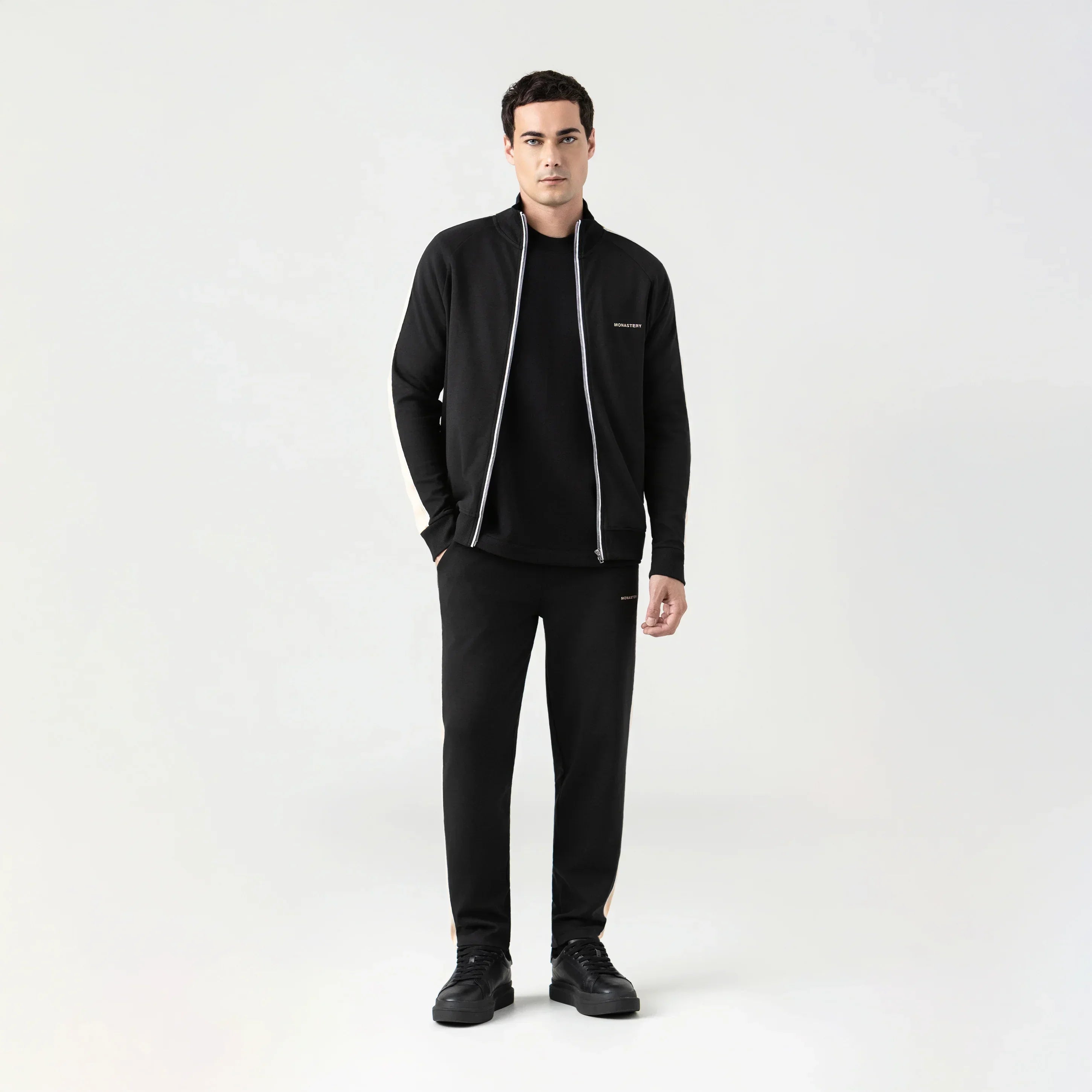 TORMAIN JOGGER MEN BLACK/ IRISH CREAM