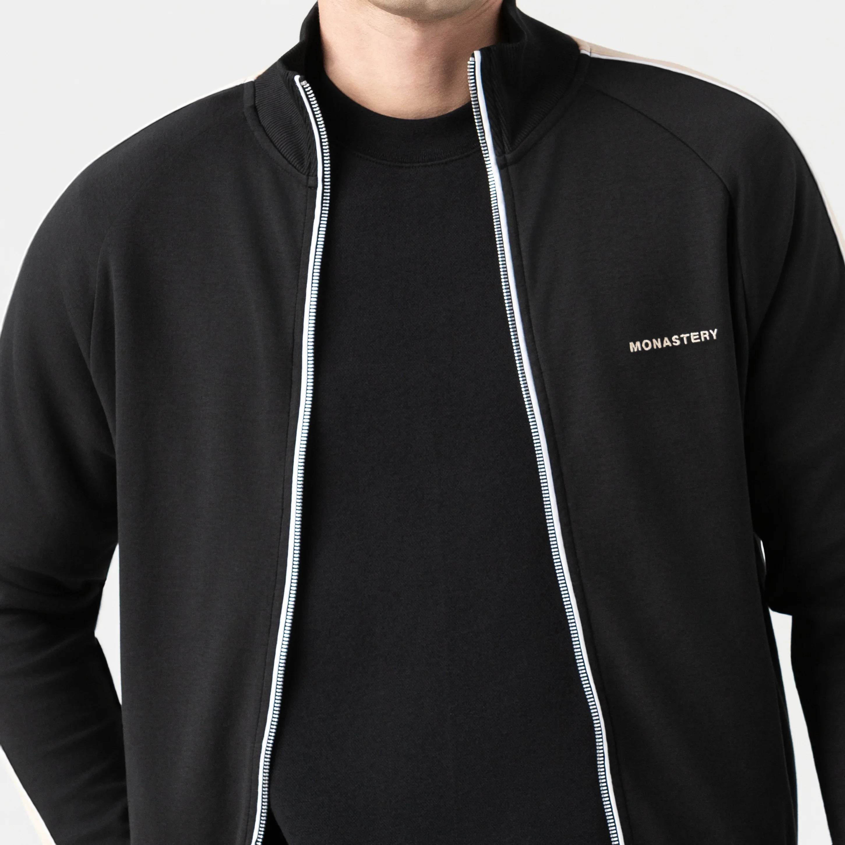 TORMAIN JOGGER MEN BLACK/ IRISH CREAM