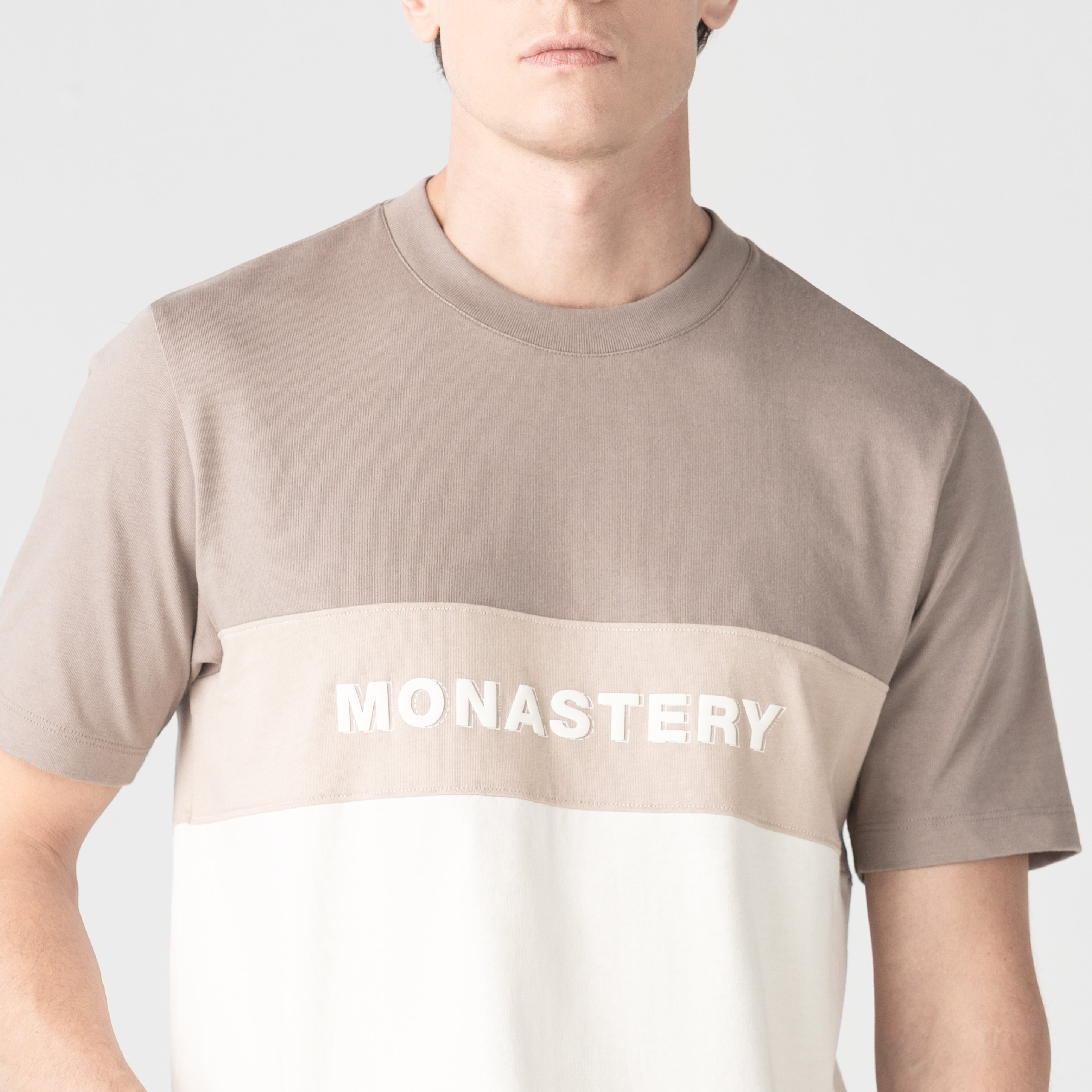 VICTRIX T-SHIRT MEN EGRET