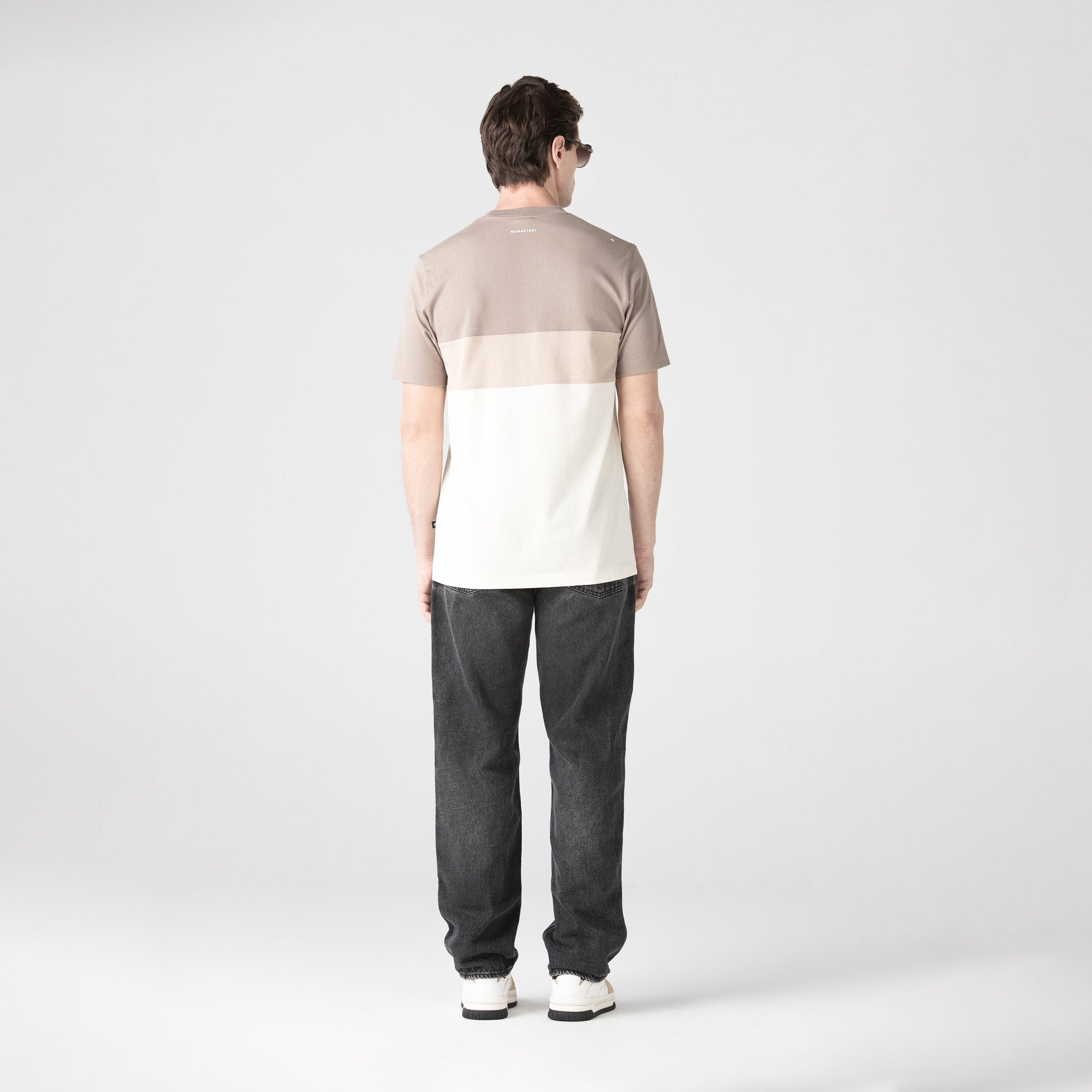 VICTRIX T-SHIRT MEN EGRET