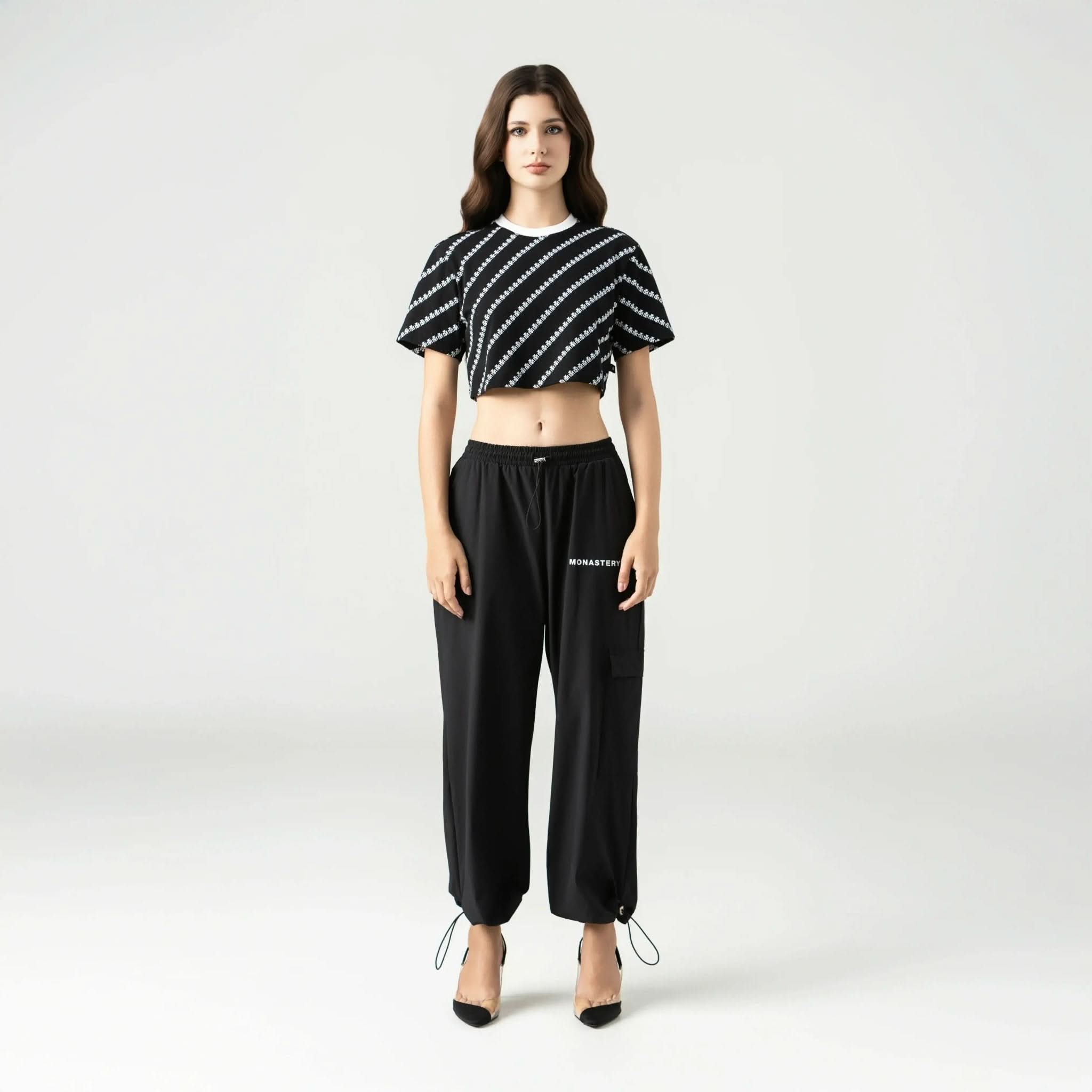 BRITANIA CROP TOP WOMEN BLACK - Monastery | Tienda Oficial Colombia