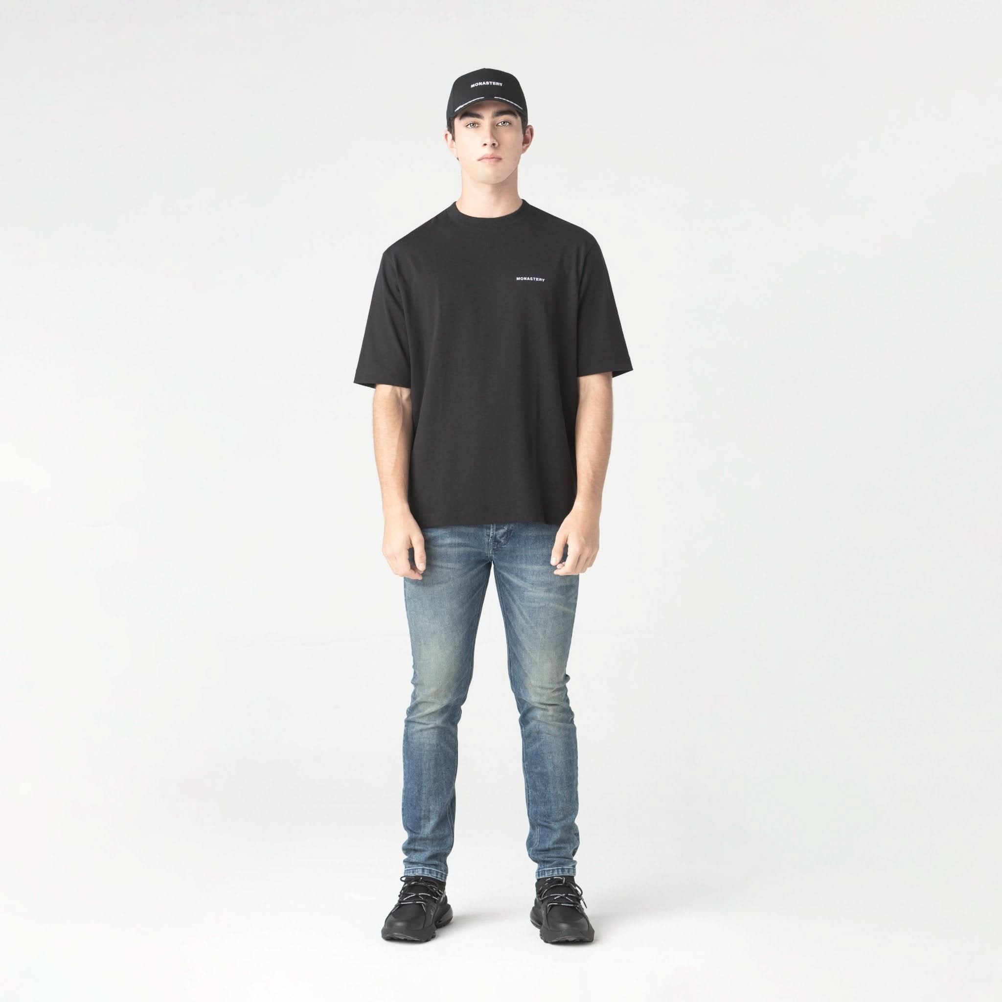 DENWEN T - SHIRT OVERSIZED MEN BLACK - Monastery | Tienda Oficial Colombia