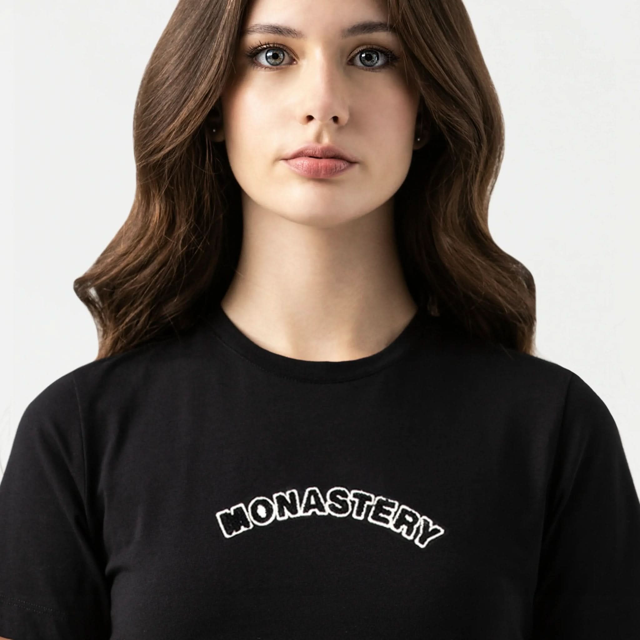 ISSLA T - SHIRT WOMEN BLACK - Monastery | Tienda Oficial Colombia