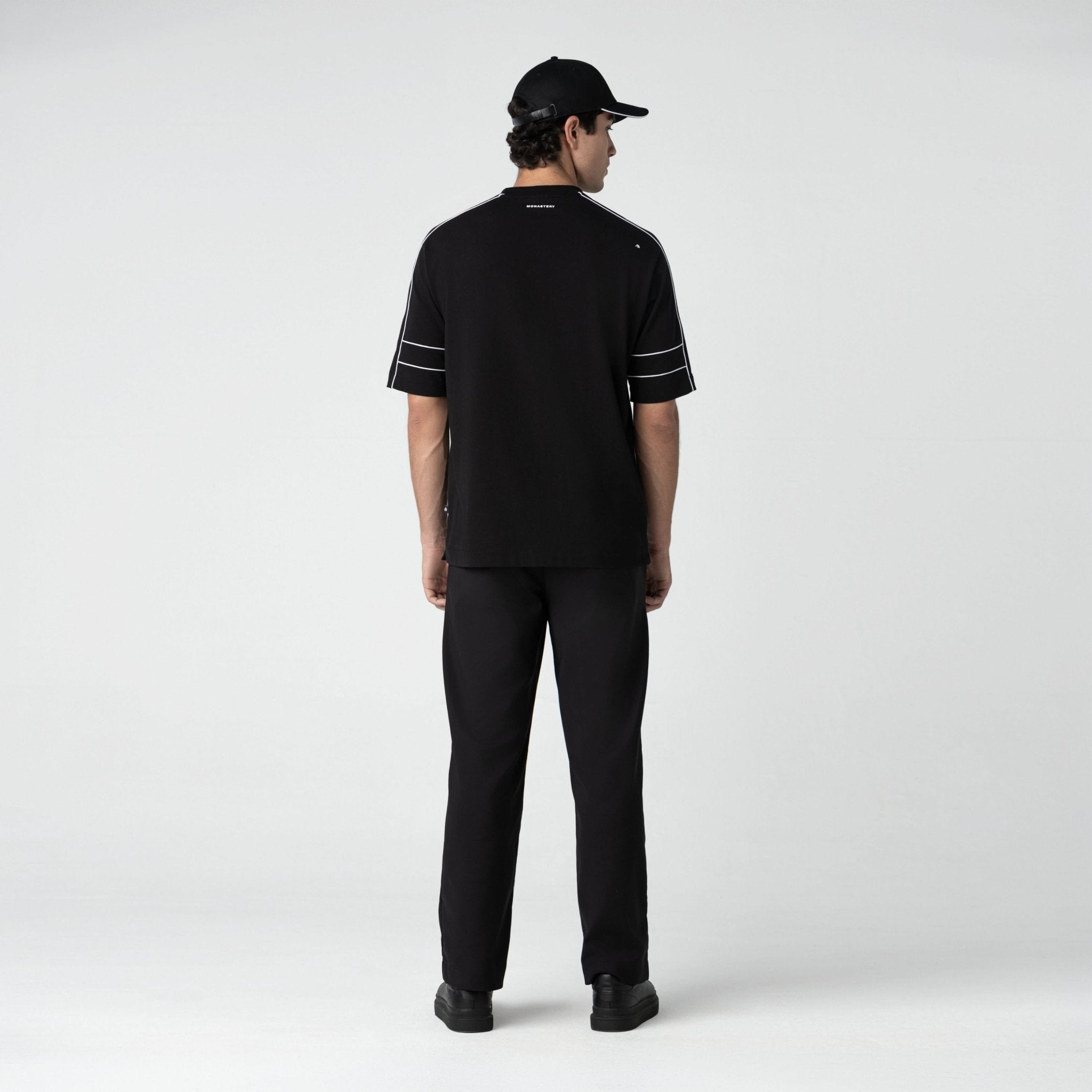 JASON T - SHIRT OVERSIZED MEN BLACK - Monastery | Tienda Oficial Colombia