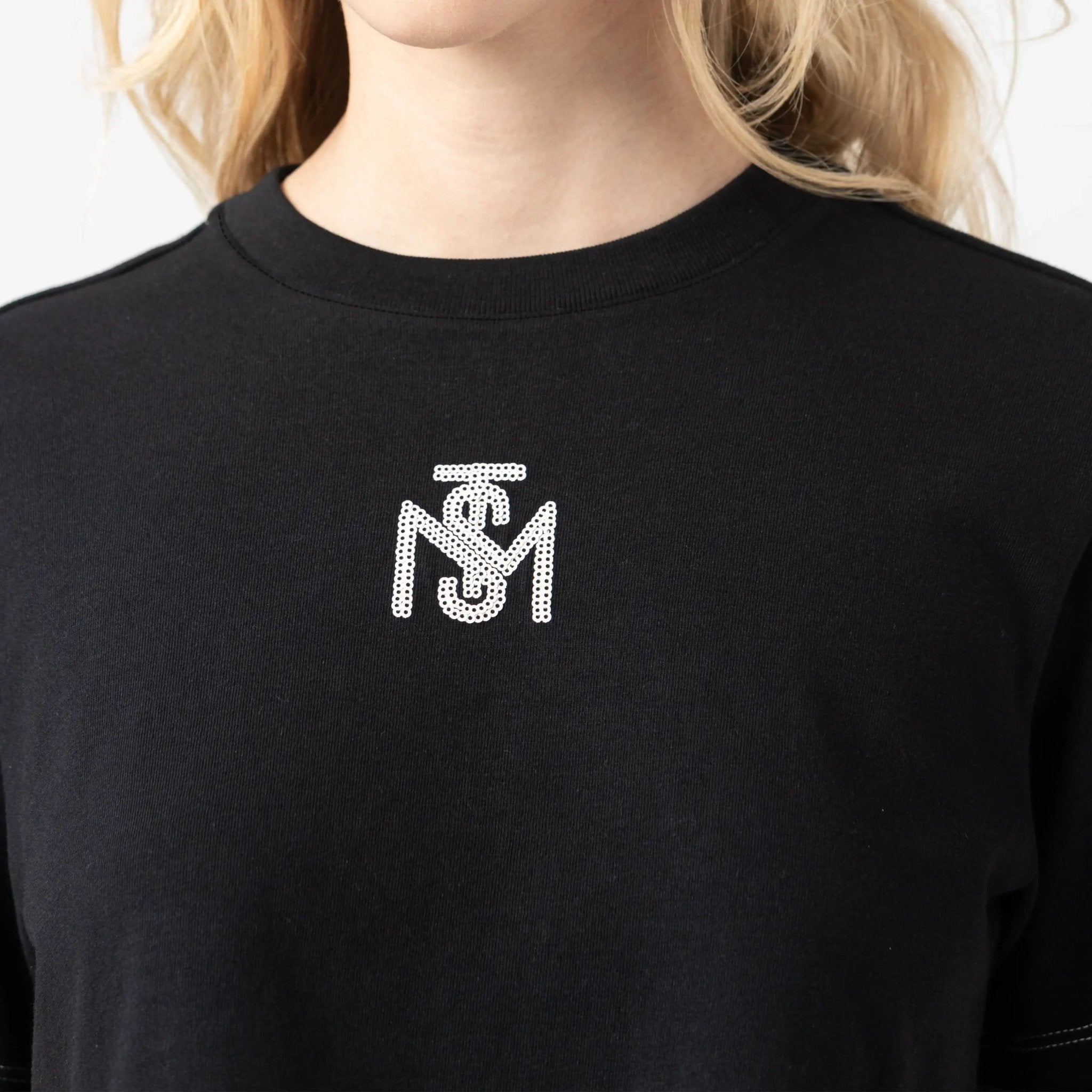 OLWYN CROP TOP WOMEN BLACK METEORITE L/G - Monastery | Tienda Oficial Colombia