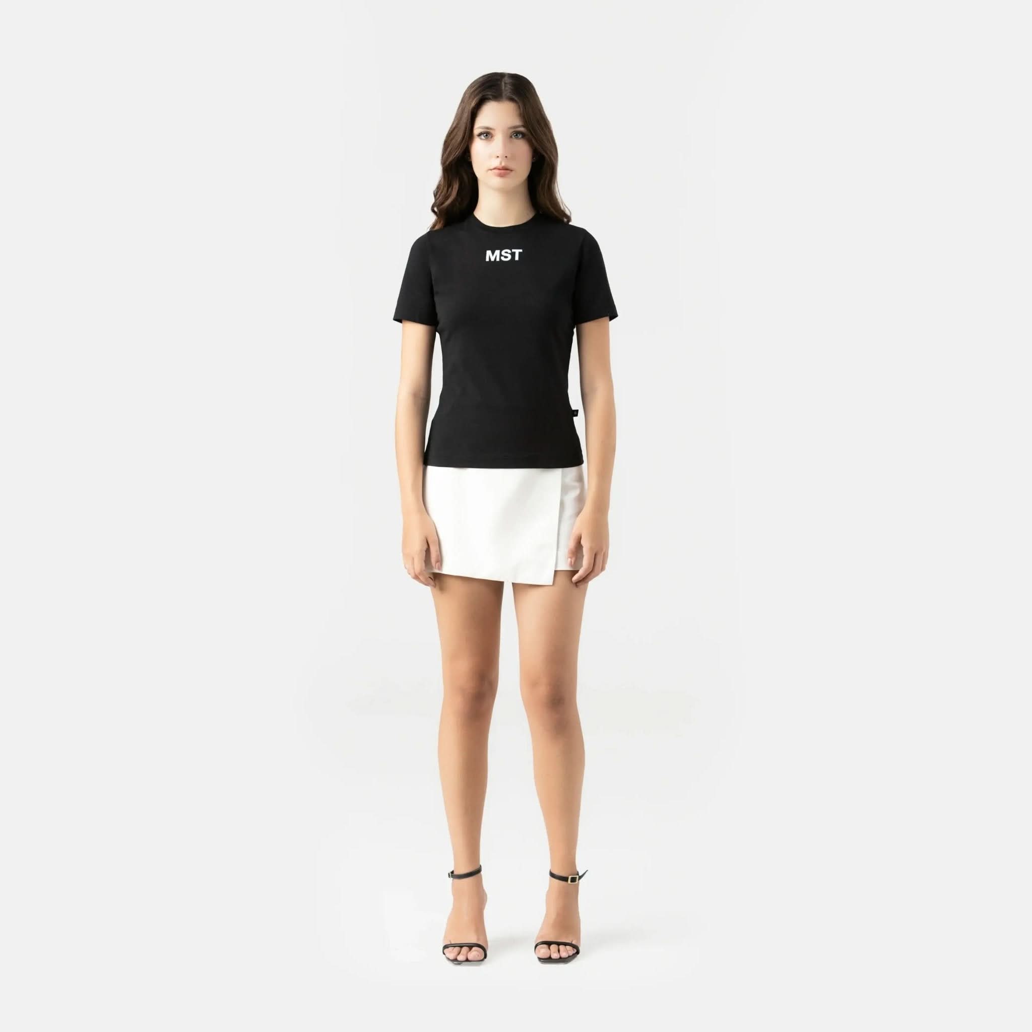 QUINNIE T - SHIRT WOMEN BLACK - Monastery | Tienda Oficial Colombia