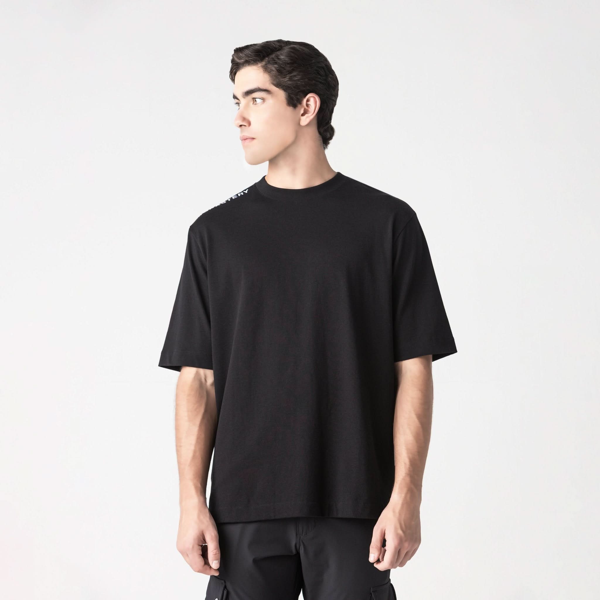 VENERATUS T - SHIRT OVERSIZED MEN BLACK - Monastery | Tienda Oficial Colombia