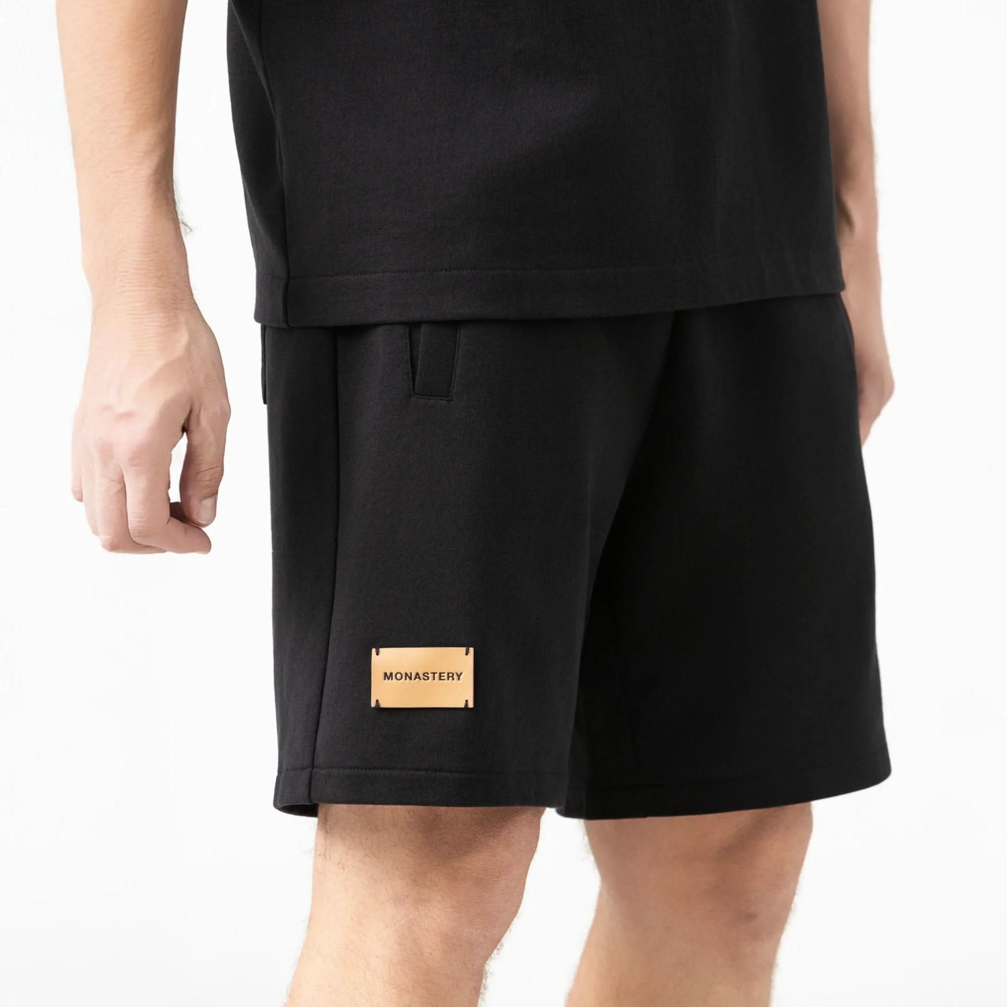 VIKRANT BURDA SHORT MEN BLACK - Monastery | Tienda Oficial Colombia