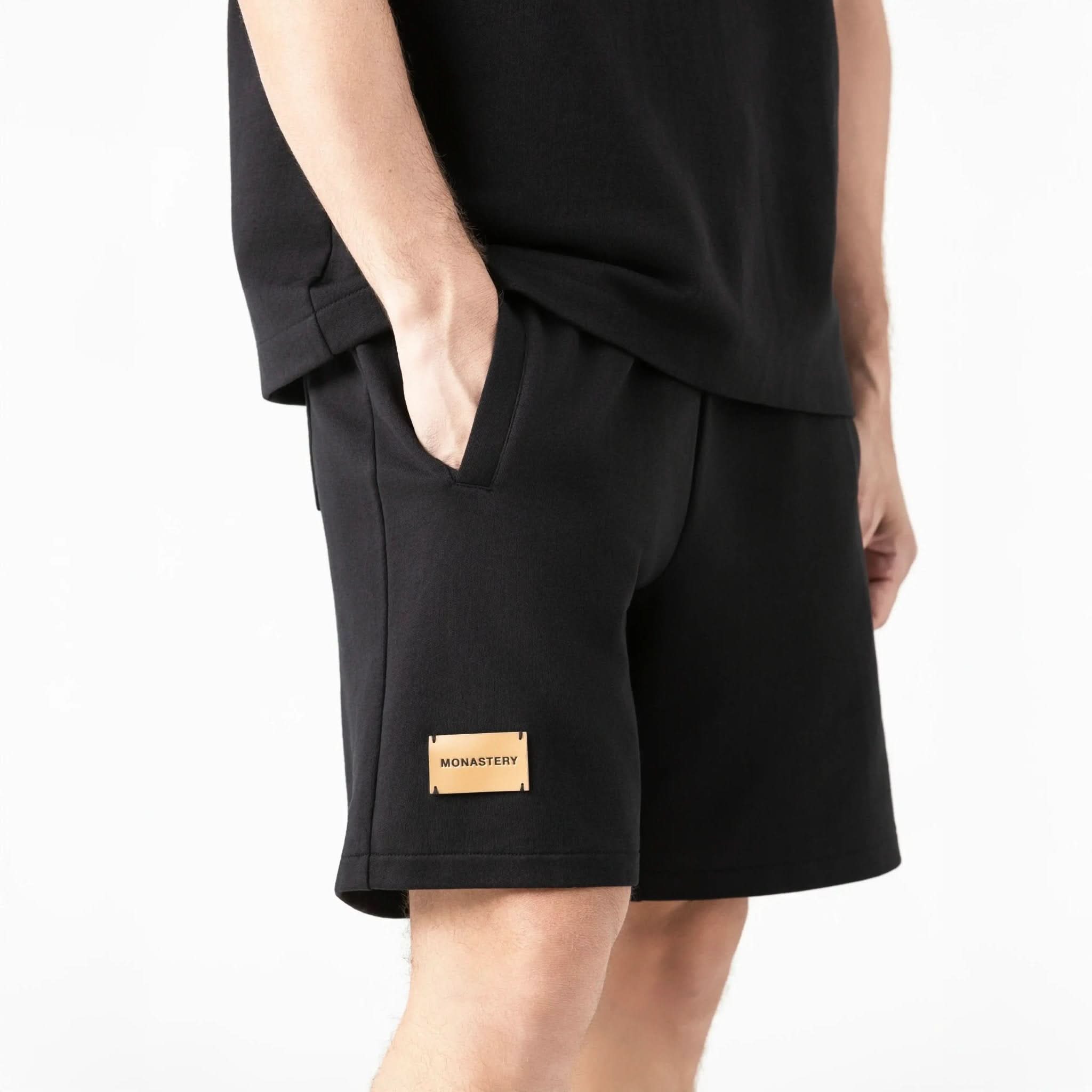 VIKRANT BURDA SHORT MEN BLACK - Monastery | Tienda Oficial Colombia