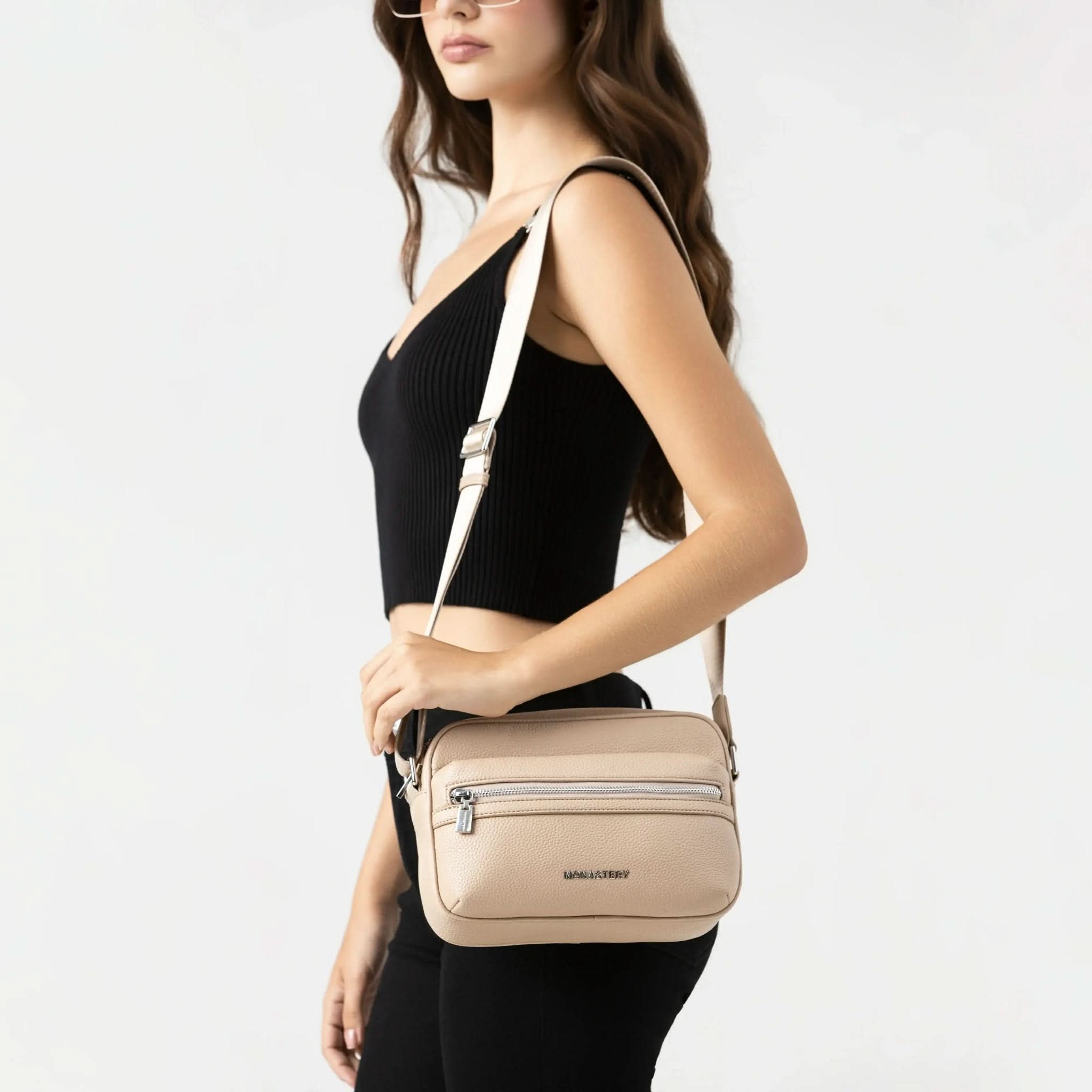 ZENYATTA FANNY PACK IRISH CREAM - Monastery | Tienda Oficial Colombia